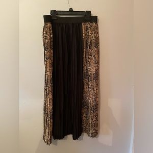 NWT - Bob Mackie snake print skirt